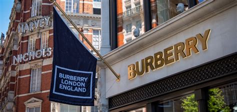 burberry digital sales|Burberry online marketing.